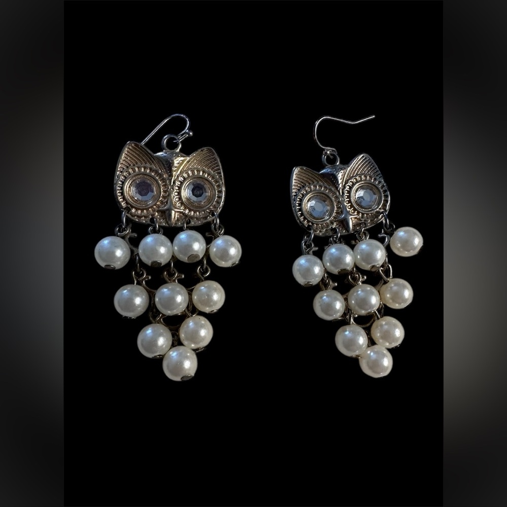 Elegant Silver Tone Owl Pearl Earrings